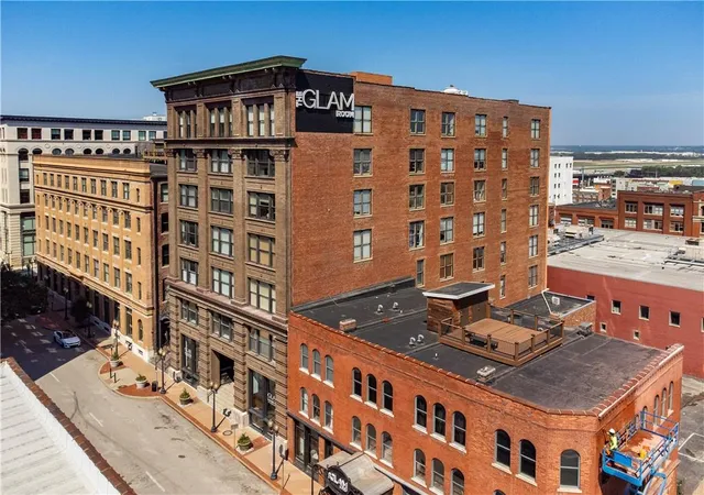 Photo 4 of Condo for sale at 308 W 8Th St #507, Kansas City, MO 64105 | MLS# 2638924 | Listing updated on 2026-09-03