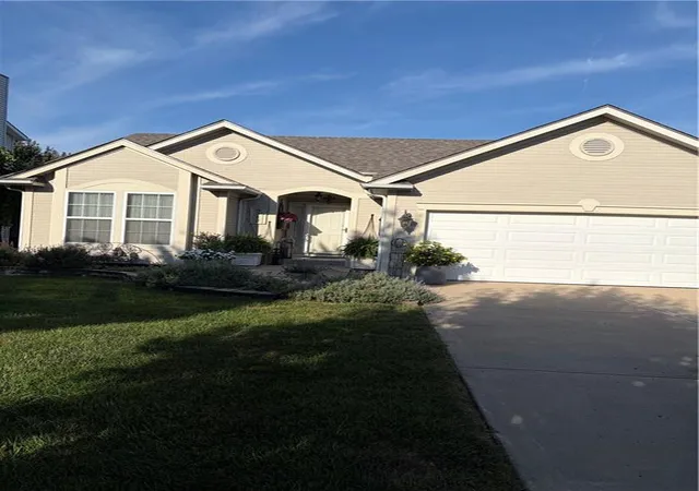 Photo 1 of Single family home for sale at 8543 N Robinhood Ave, Kansas City, MO 64154 | MLS# 2638939 | Listing updated on 2026-09-23
