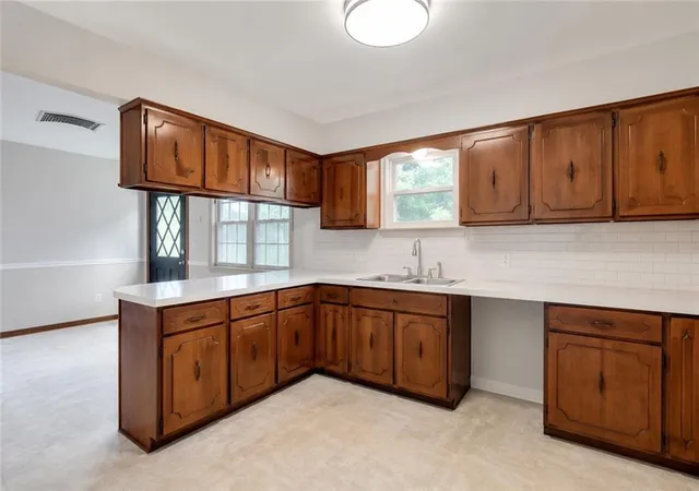 3rd image of 1203 Western St, Leavenworth, KS 66048 | MLS# 2638966