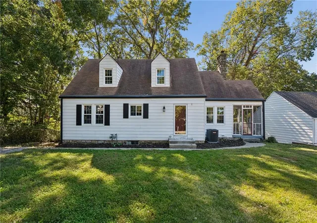 Photo 1 of Single family home for sale at 209 Ne Hill St, Kansas City, MO 64116 | MLS# 2638978 | Listing updated on 2026-10-11