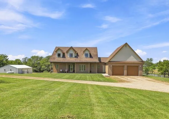 Photo 1 of Sale Pending at 17200 S Gray Dr, Pleasant Hill, MO 64080 | MLS# 2638981 | Listing updated on 2026-08-31