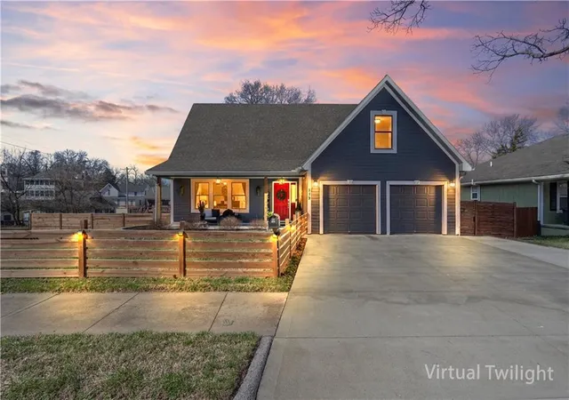 1st image of 715 S 4th St, Atchison, KS 66002 | MLS# 2638983