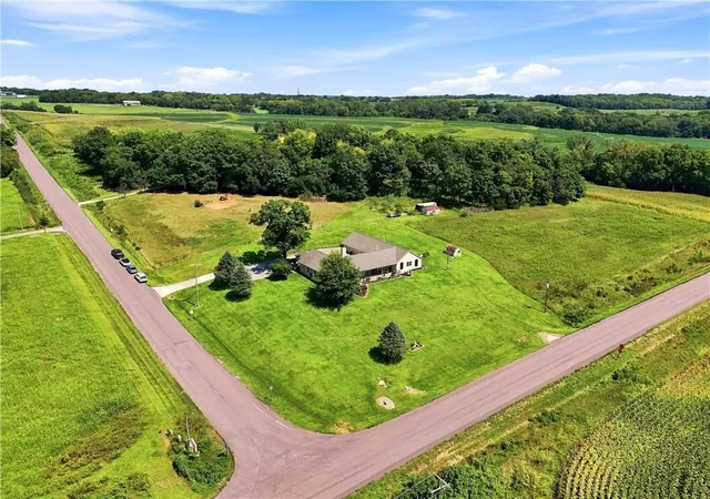 Photo 2 of Single family home for sale at 18676 Logan Rd, Leavenworth, KS 66048 | MLS# 2638992 | Listing updated on 2026-09-03