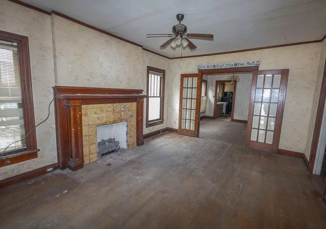 Photo 2 of Single family home for sale at 409 W 5Th St, Coffeyville, KS 67337 | MLS# 2638993 | Listing updated on 2026-08-29
