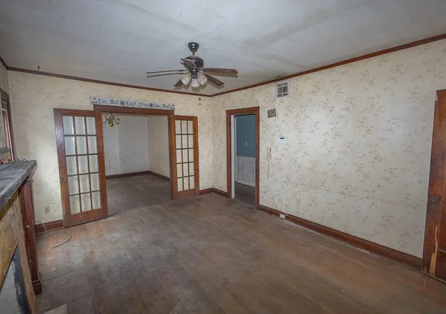 Photo 3 of Single family home for sale at 409 W 5Th St, Coffeyville, KS 67337 | MLS# 2638993 | Listing updated on 2026-08-29