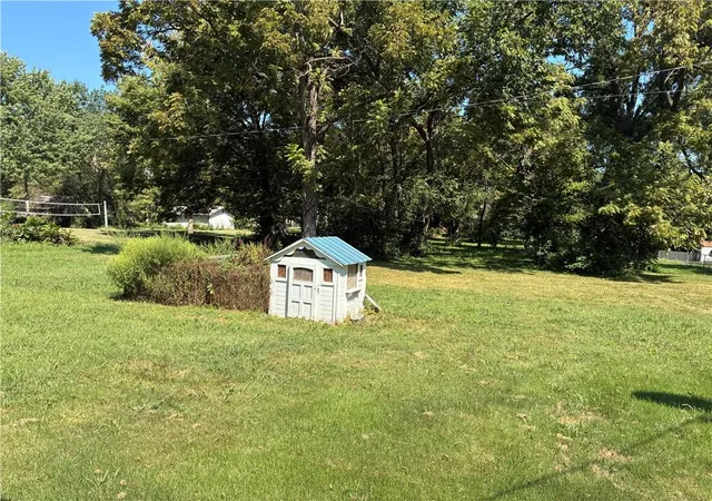9th image of 323 E 13th St, Ottawa, KS 66067 | MLS# 2639010