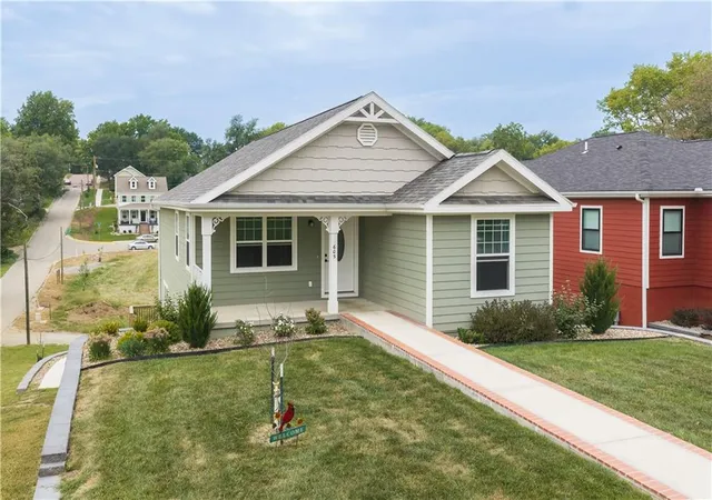 1st image of 605 Washington St, Atchison, KS 66002 | MLS# 2639012