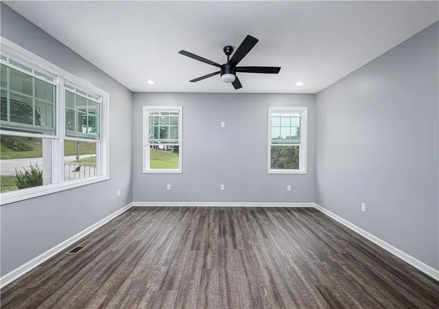 Photo 4 of Single family home for sale at 605 Washington St, Atchison, KS 66002 | MLS# 2639012 | Listing updated on 2026-10-02