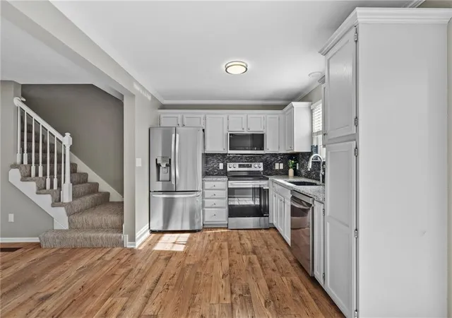 Photo 3 of Condo for sale at 5792 Nw Plantation Cir, Lee's Summit, MO 64064 | MLS# 2639016 | Listing updated on 2026-10-18