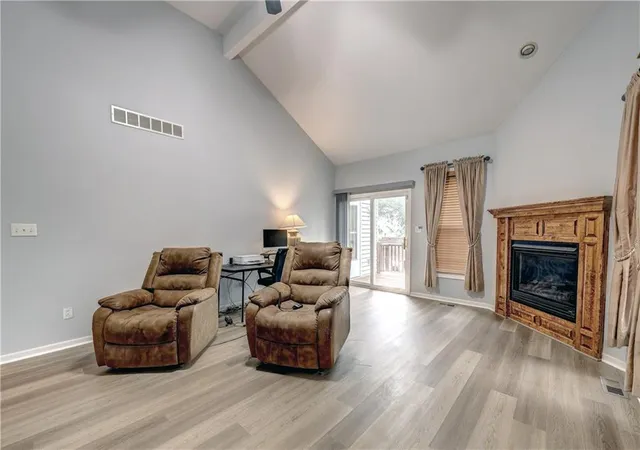 Photo 3 of Sale Pending at 1516 Nw Primrose Ln, Blue Springs, MO 64015 | MLS# 2639017 | Listing updated on 2026-09-27
