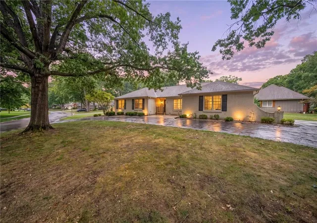 Photo 2 of Single family home for sale at 7500 W 99th Terrace, Overland Park, KS 66212 | MLS# 2639029 | Listing updated on 2026-10-09