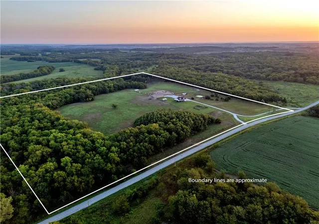 Photo 4 of Single family home for sale at 45526 Hwy K, Richmond, MO 64085 | MLS# 2639032 | Listing updated on 2026-09-05
