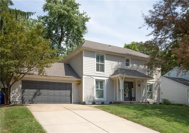 Photo 2 of Single family home for sale at 9536 W 91st St, Overland Park, KS 66212 | MLS# 2639042 | Listing updated on 2026-08-29
