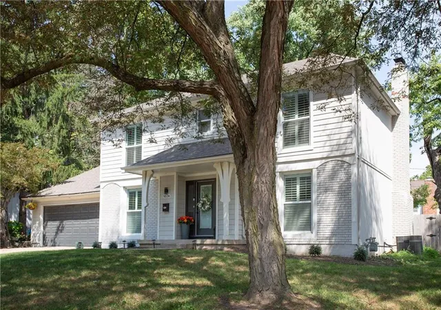 Photo 3 of Single family home for sale at 9536 W 91st St, Overland Park, KS 66212 | MLS# 2639042 | Listing updated on 2026-08-29