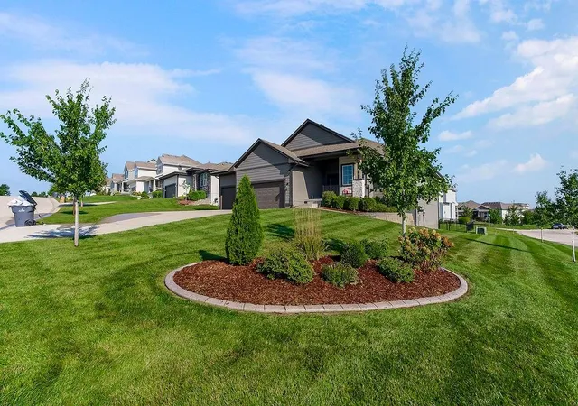 2nd image of 19504 W 116th St, Olathe, KS 66061 | MLS# 2639046