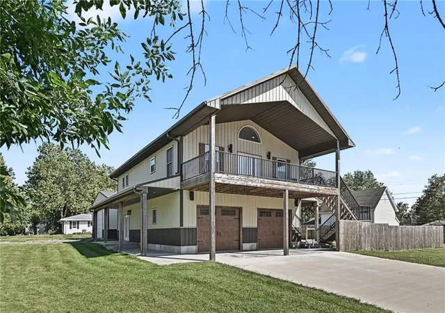 Photo 2 of Single family home for sale at 100 S 2nd Street, King City, MO 64463 | MLS# 2639048 | Listing updated on 2026-10-16
