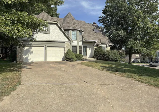 2nd image of 14622 W 81st St, Lenexa, KS 66215 | MLS# 2639056