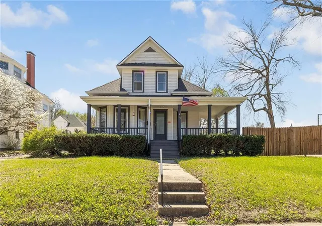 Photo 1 of Sale Pending at 312 E Gay St, Warrensburg, MO 64093 | MLS# 2639064 | Listing updated on 2026-10-21