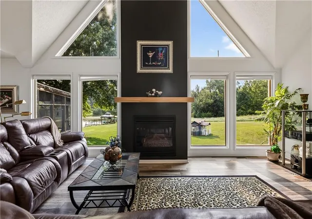 Photo 3 of Sale Pending at 21185 R Rd, Holton, KS 66436 | MLS# 2639066 | Listing updated on 2026-09-28