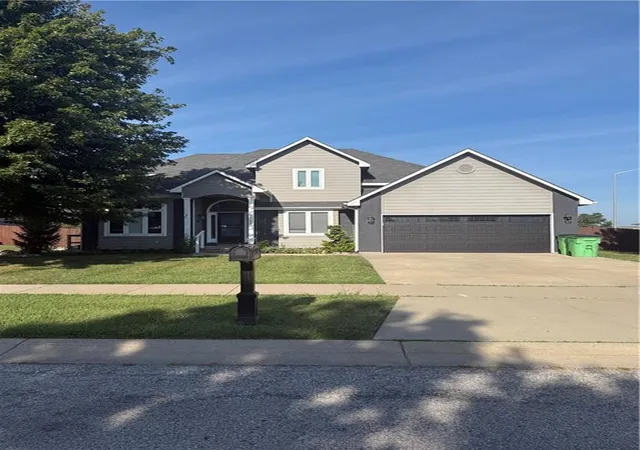 1st image of 1702 S Osage Dr, Ottawa, KS 66067 | MLS# 2639069
