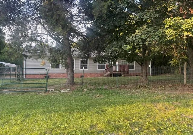 Photo 1 of Sale Pending at 32363 Sunflower Rd, Excelsior Springs, MO 64024 | MLS# 2639075 | Listing updated on 2026-09-03