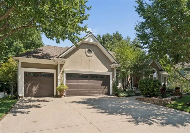 2nd image of 14809 Linden St, Leawood, KS 66224 | MLS# 2639076
