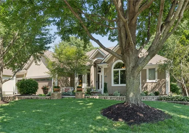 3rd image of 14809 Linden St, Leawood, KS 66224 | MLS# 2639076