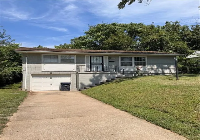 Photo 1 of Single family home for sale at 1204 E 81st St, Kansas City, MO 64131 | MLS# 2639078 | Listing updated on 2026-09-12