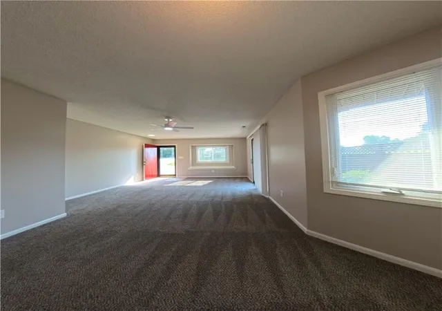 Photo 4 of Sale Pending at 4022 10Th Ave, Leavenworth, KS 66048 | MLS# 2639085 | Listing updated on 2026-09-21
