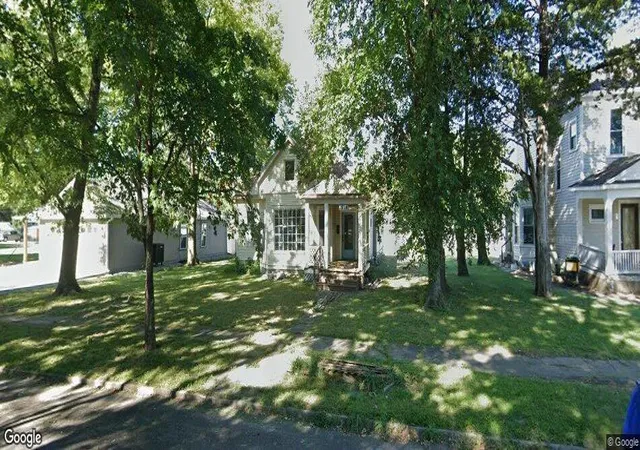 Photo 1 of Single family home for sale at 1014 S Massachusetts Ave, Sedalia, MO 65301 | MLS# 2639087 | Listing updated on 2026-08-28