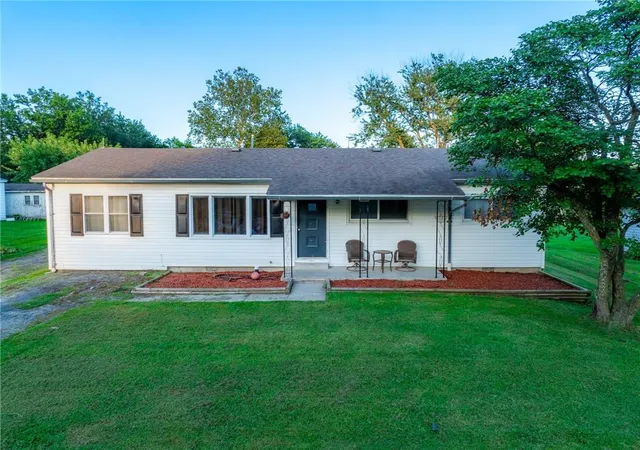Photo 1 of Sale Pending at 807 S Willow St, Gallatin, MO 64640 | MLS# 2639089 | Listing updated on 2026-09-28