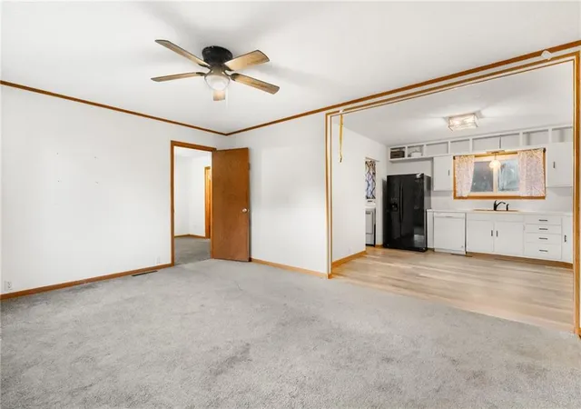 Photo 4 of Sale Pending at 807 S Willow St, Gallatin, MO 64640 | MLS# 2639089 | Listing updated on 2026-09-28