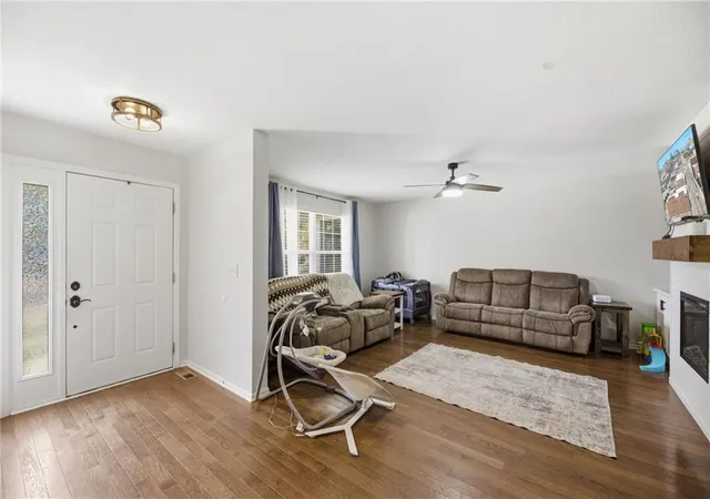 4th image of 8 Westwood Cir, Ottawa, KS 66067 | MLS# 2639092