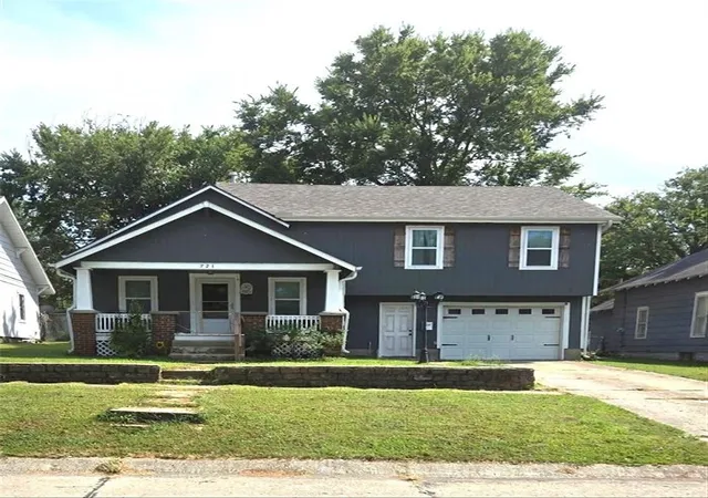 Photo 1 of Single family home for sale at 721 Parker Ave, Osawatomie, KS 66064 | MLS# 2639101 | Listing updated on 2026-09-28