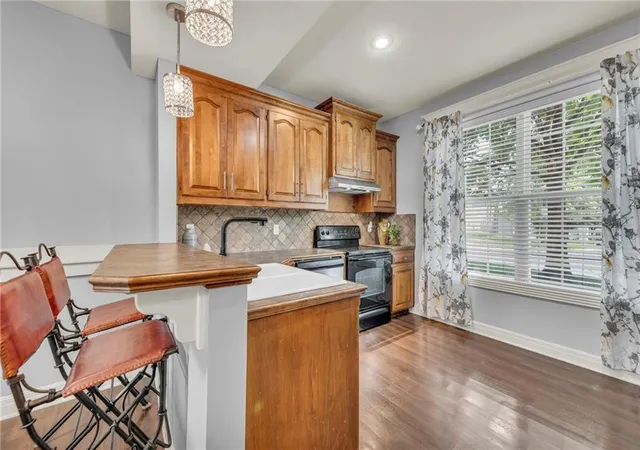Photo 4 of Townhouse for sale at 15828 W 61 St, Shawnee, KS 66217 | MLS# 2639105 | Listing updated on 2026-10-25