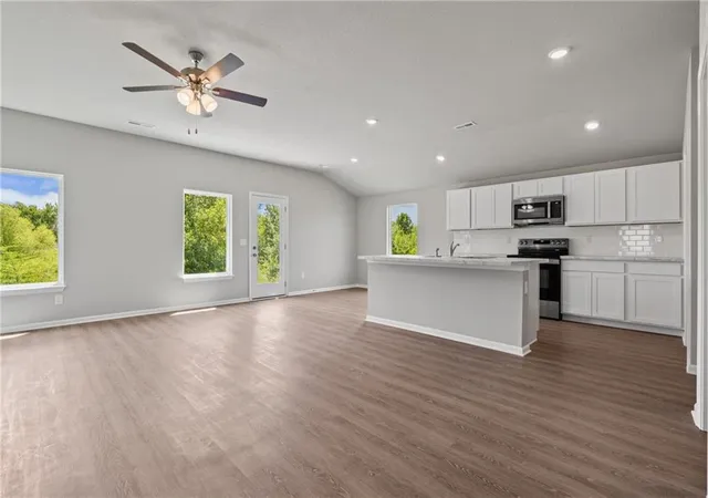 Photo 3 of Single family home for sale at 20333 W 195th St, Spring Hill, KS 66083 | MLS# 2639143 | Listing updated on 2026-09-28