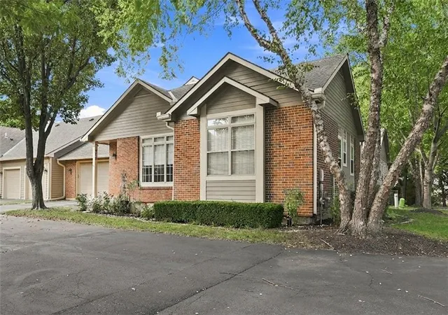 1st image of 18665 W 158th Ter #400, Olathe, KS 66062 | MLS# 2639146