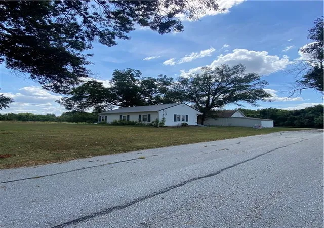 3rd image of 1208 S Towers , Lots 51,52,53,54 St, Clinton, MO 64735 | MLS# 2639175