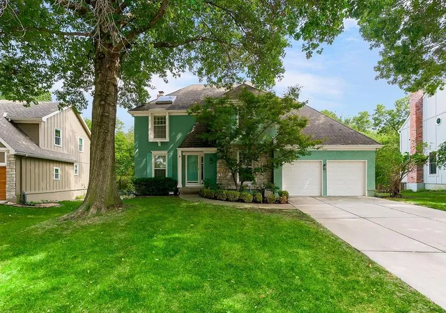 Photo 1 of Single family home for sale at 8543 Hallet St, Lenexa, KS 66215 | MLS# 2639176 | Listing updated on 2026-10-09