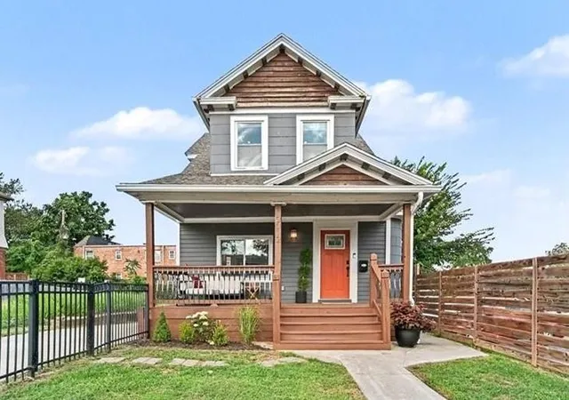 Photo 1 of Single family home for sale at 3012 Flora Ave, Kansas City, MO 64109 | MLS# 2639196 | Listing updated on 2026-10-06