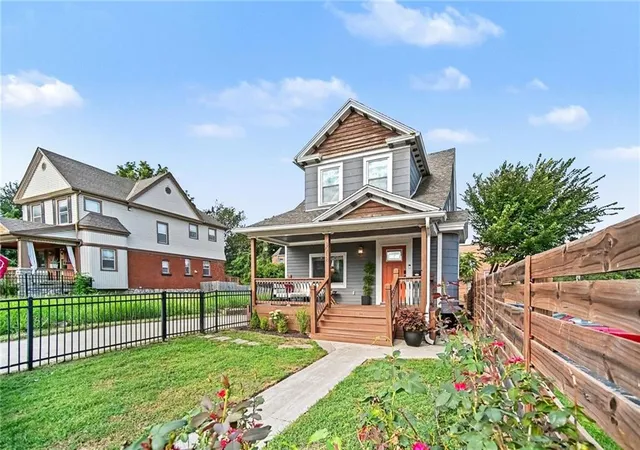 Photo 2 of Single family home for sale at 3012 Flora Ave, Kansas City, MO 64109 | MLS# 2639196 | Listing updated on 2026-09-18