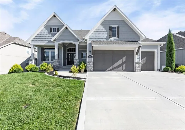 Photo 2 of Single family home for sale at 9261 Brownridge St, Lenexa, KS 66220 | MLS# 2639206 | Listing updated on 2026-09-19