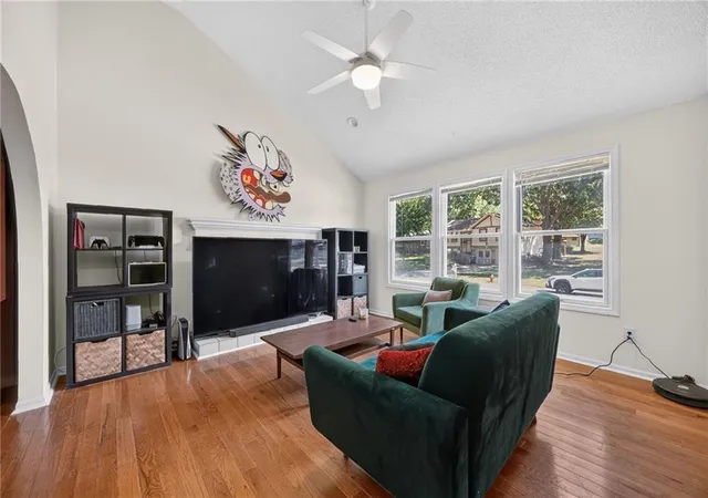 Photo 4 of Sale Pending at 6804 Orchard St, Pleasant Valley, MO 64068 | MLS# 2639208 | Listing updated on 2026-09-16