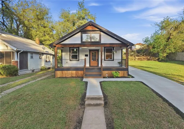 Single family home for sale at 2619 N 20th Street, Kansas City, KS 66104 | MLS# 2639214