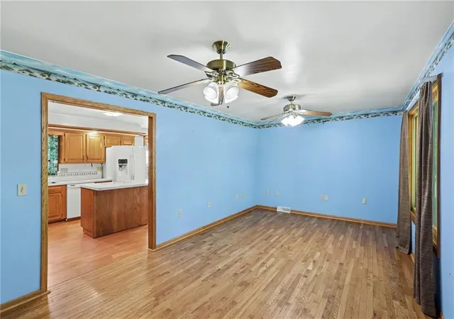 Photo 4 of Sale Pending at 16614 S Hadsell Rd, Pleasant Hill, MO 64080 | MLS# 2639219 | Listing updated on 2026-09-06