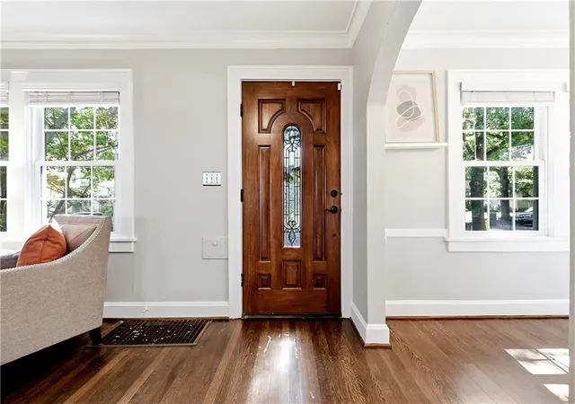 Photo 3 of Sale Pending at 202 W Dartmouth Rd, Kansas City, MO 64113 | MLS# 2639229 | Listing updated on 2026-09-19
