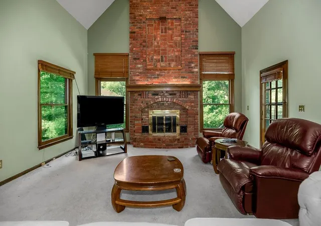 Photo 5 of Single family home for sale at 4408 Nw Normandy Ln, Kansas City, MO 64116 | MLS# 2639232 | Listing updated on 2026-09-05