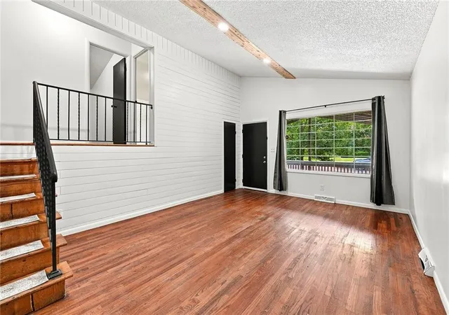 Photo 2 of Sale Pending at 8214 Ruskin Wy, Kansas City, MO 64134 | MLS# 2639233 | Listing updated on 2026-09-02