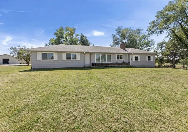 Photo 3 of Single family home for sale at 24849 W 247th St, Paola, KS 66071 | MLS# 2639238 | Listing updated on 2026-09-02