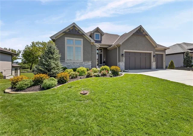 Photo 2 of Single family home for sale at 4461 Lakeview Ter, Basehor, KS 66007 | MLS# 2639243 | Listing updated on 2026-09-28